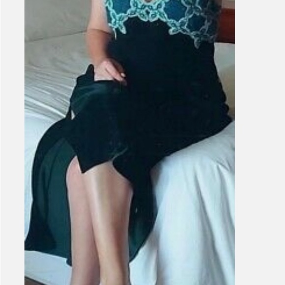 NEW ZARA FW21 LONG MAXI VELVET CROCHET LONG DRESS EMERALD GREEN - Picture 6 of 10